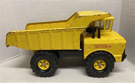 metal tonka truck set in box|old tonka trucks worth anything.